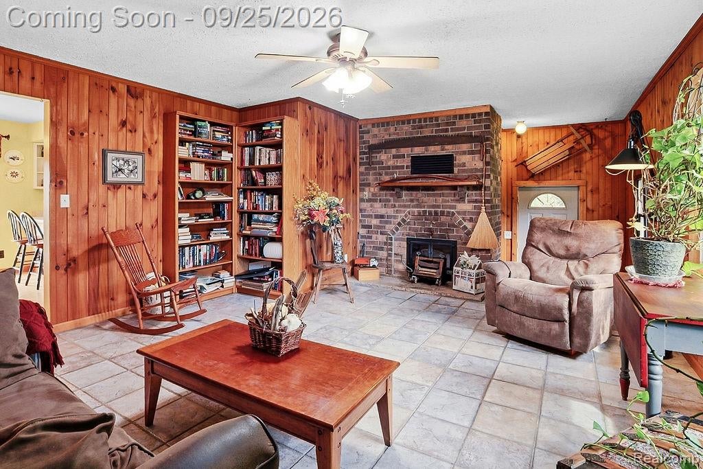 6776 Farley Road Pinckney, MI 48169 - Photo 6 of 61 Gallery Image 6