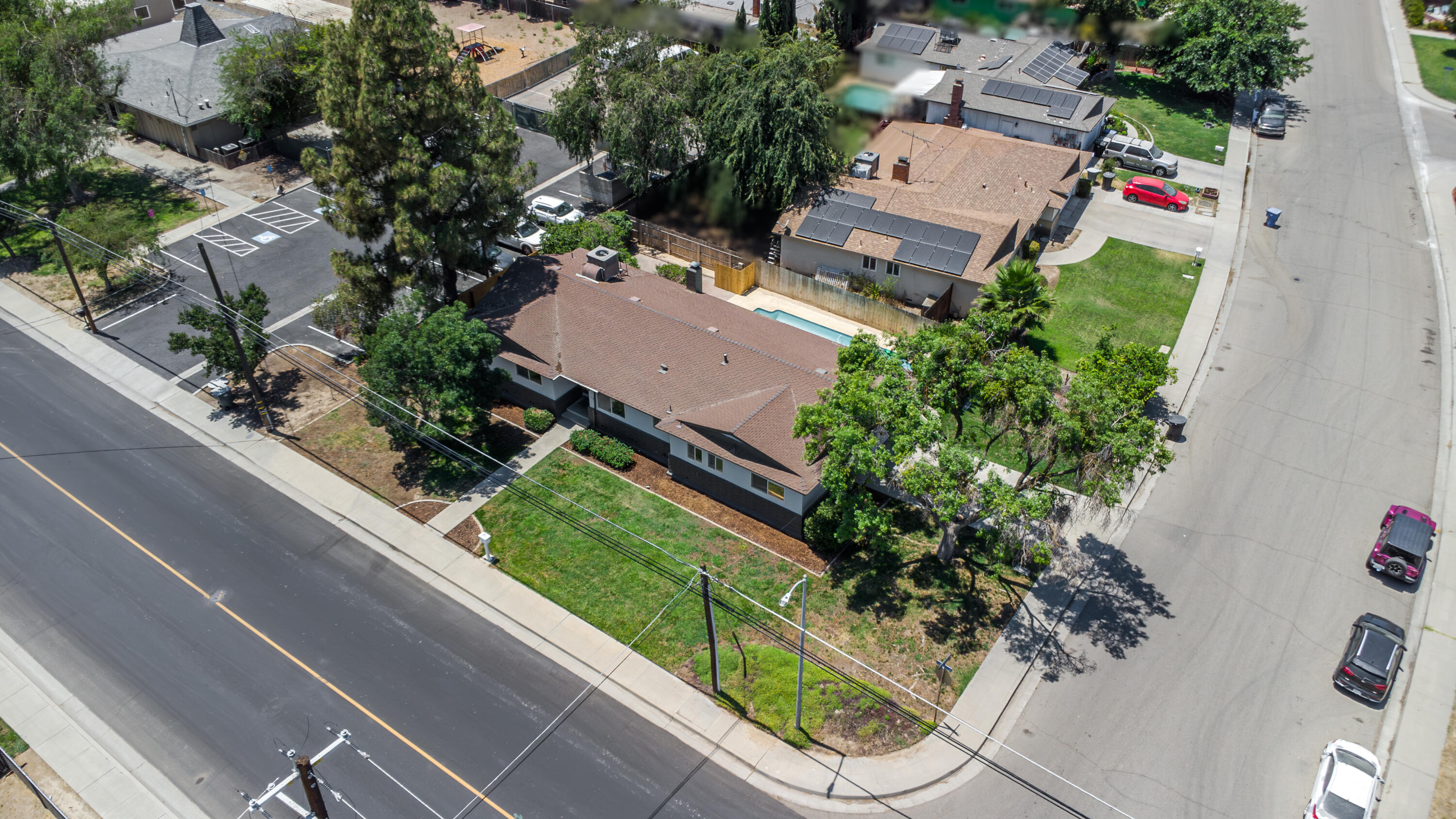 129 Vine Street Lemoore, CA 93245 - Photo 33 of 35
