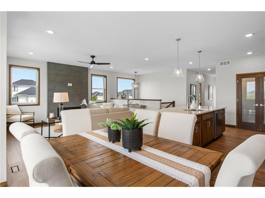 2870 Victoria Street North Roseville, MN 55113 - Photo 12 of 30