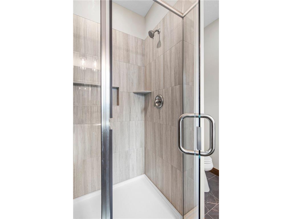 2870 Victoria Street North Roseville, MN 55113 - Photo 13 of 30