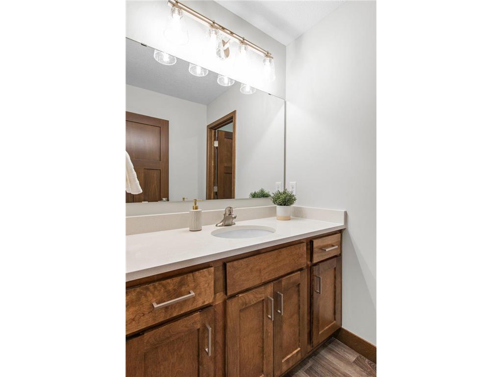 2870 Victoria Street North Roseville, MN 55113 - Photo 16 of 30