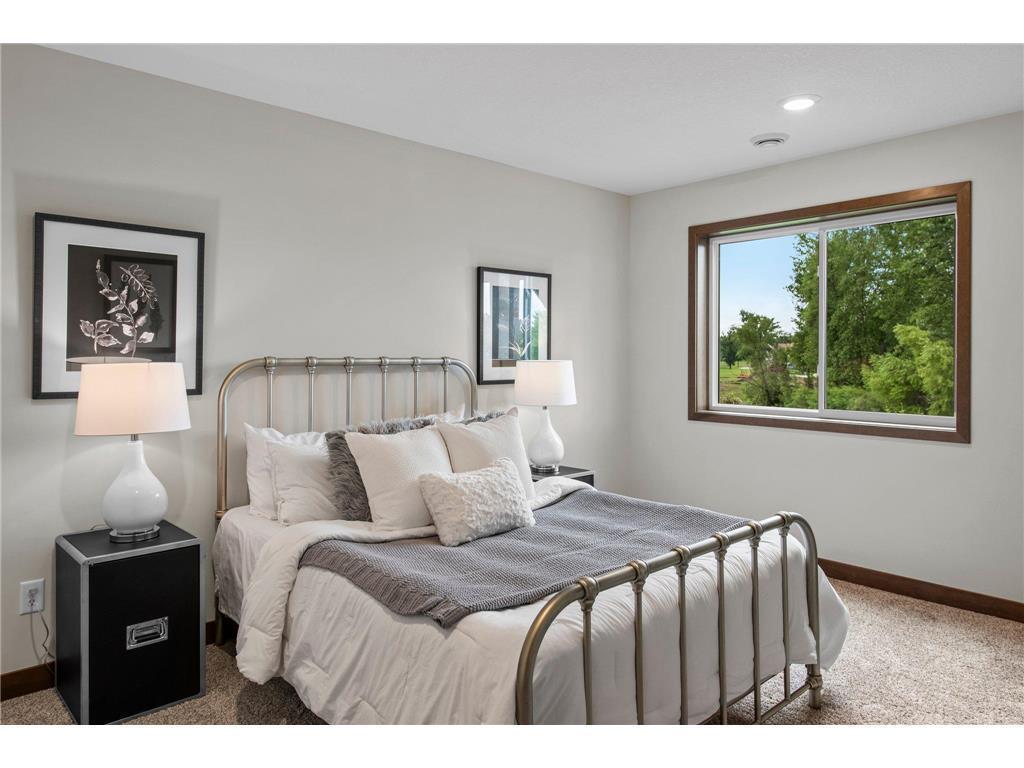 2870 Victoria Street North Roseville, MN 55113 - Photo 17 of 30