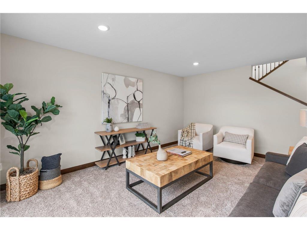 2870 Victoria Street North Roseville, MN 55113 - Photo 19 of 30