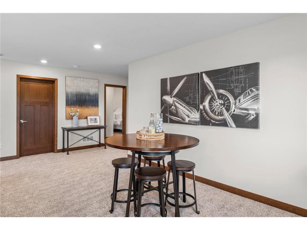 2870 Victoria Street North Roseville, MN 55113 - Photo 20 of 30