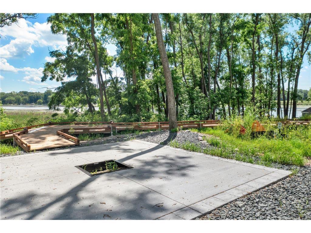 2870 Victoria Street North Roseville, MN 55113 - Photo 27 of 30