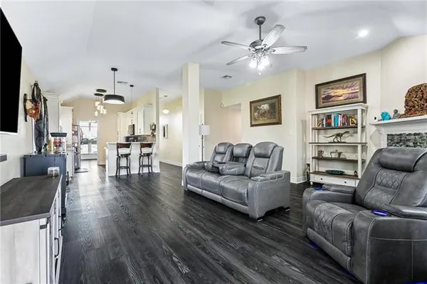 $275,000 | 62 Ridgewood Drive, Laplace, LA 70068