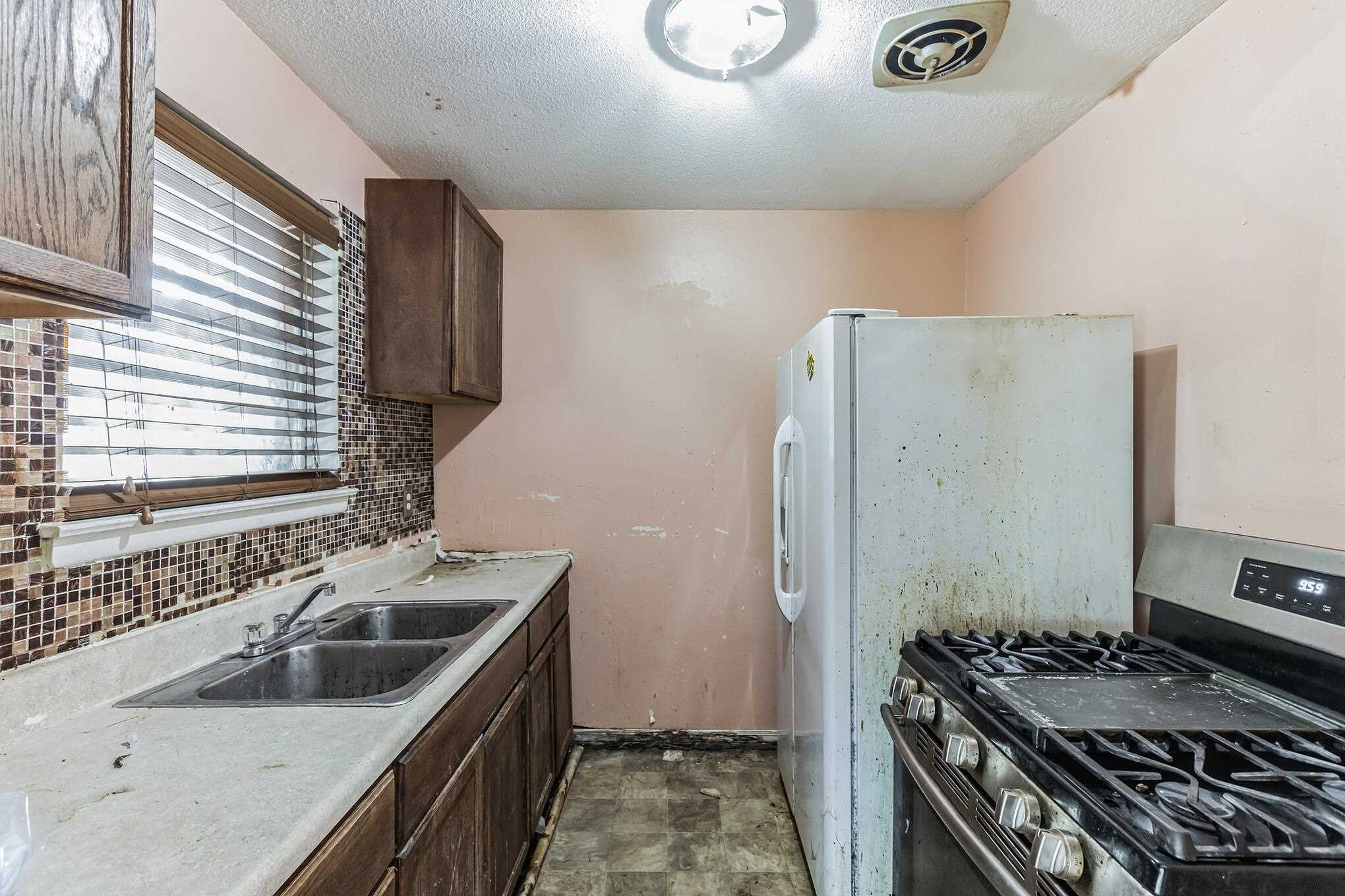 800 West Pinestead Road Pensacola, FL 32505 - Photo 9 of 33