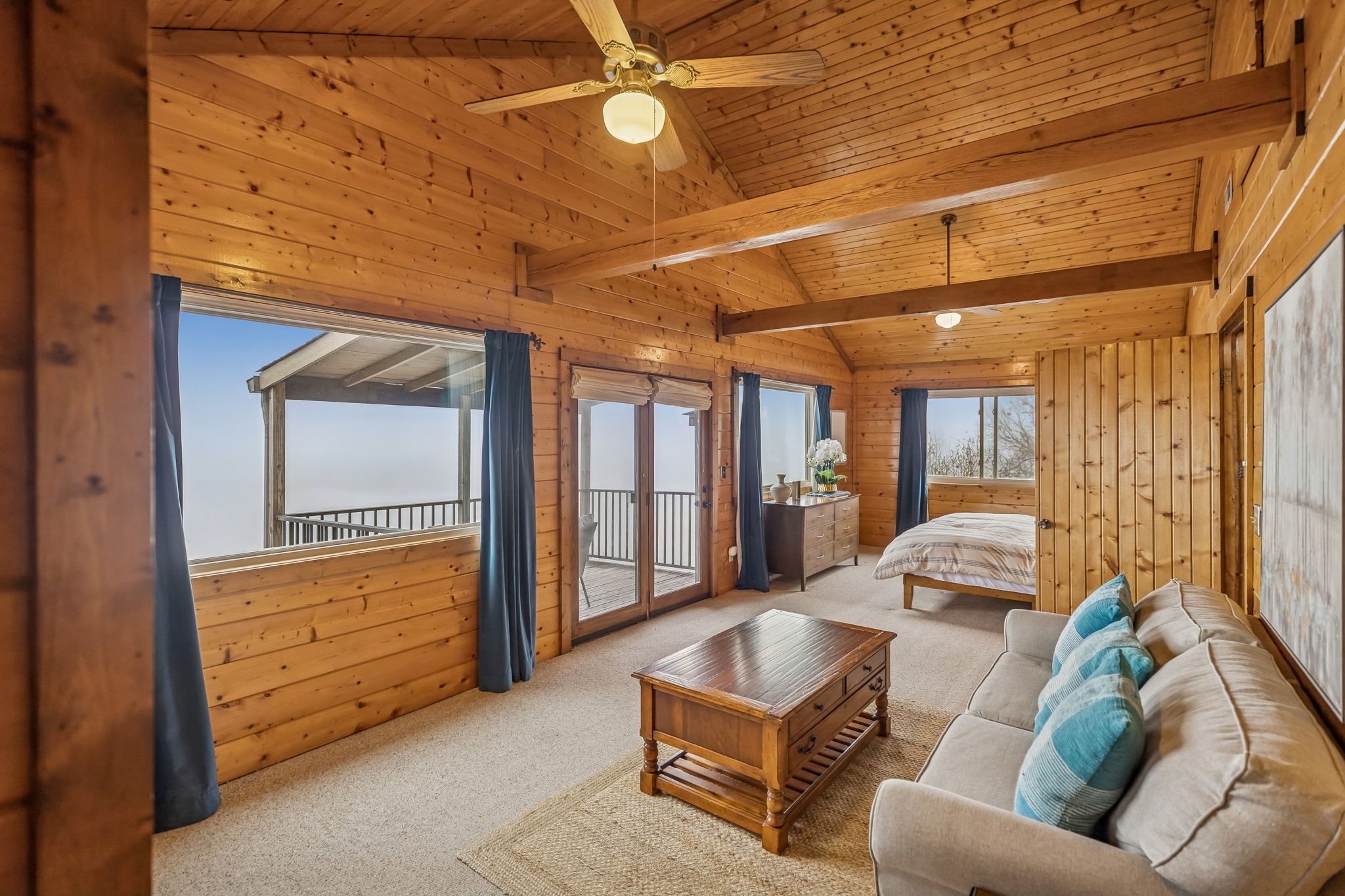 289 Dunn Ridge Road Baxter, TN 38544 - Photo 23 of 42 a living room with furniture