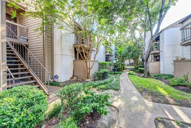 $1,000 | 10051 Westpark Drive, Unit 218, Houston, TX 77042