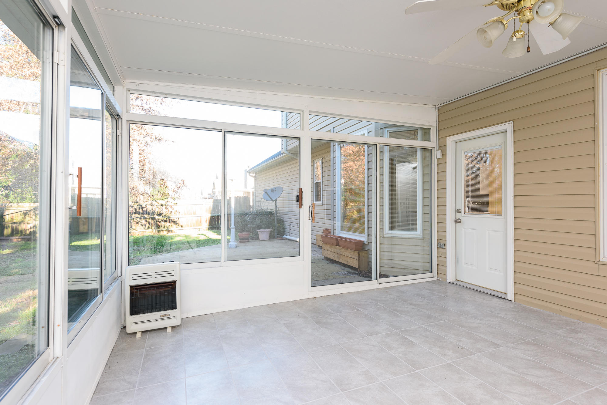 1630 Gunston Hall Road Hixson, TN 37343 - Photo 13 of 28 Sunroom