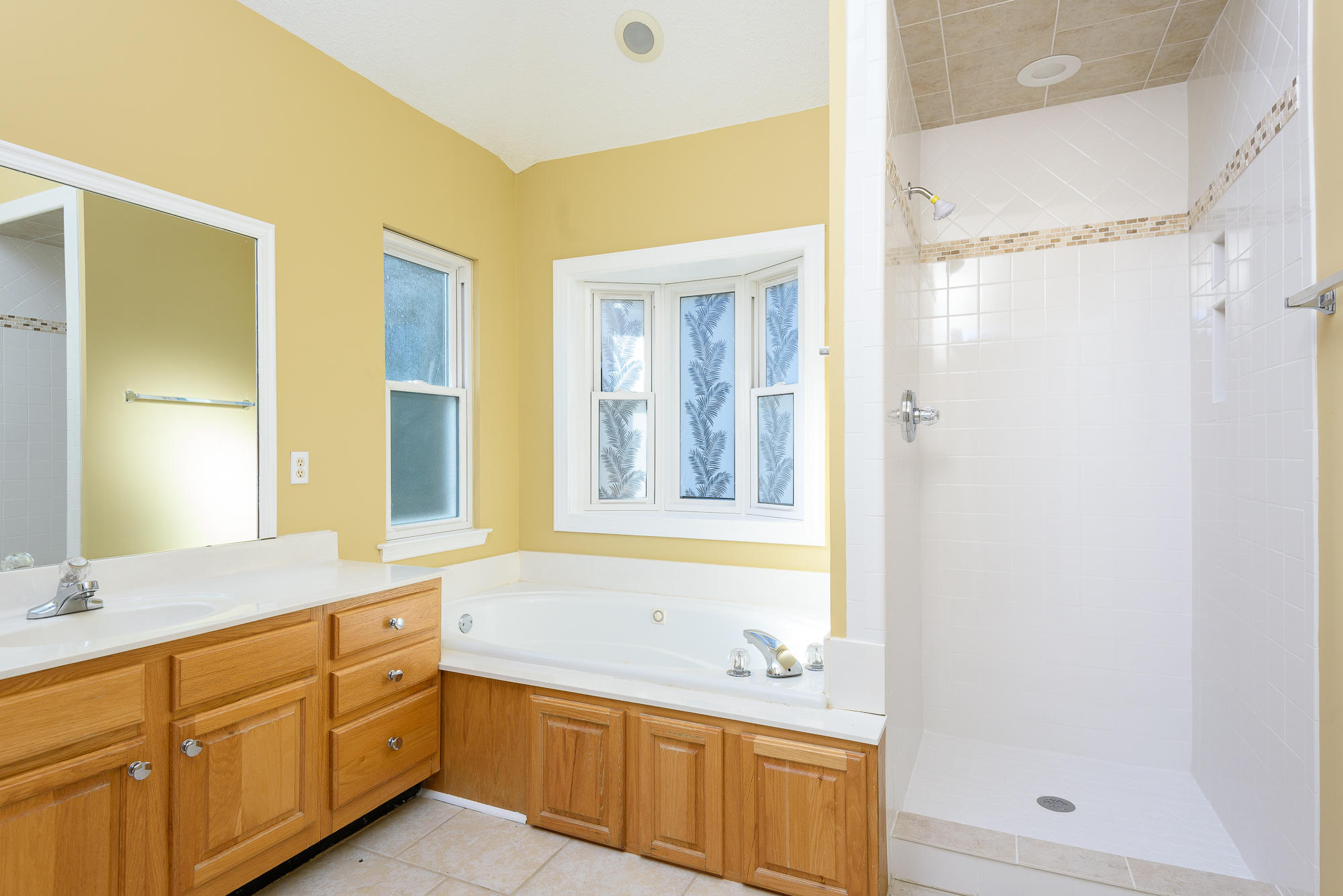 1630 Gunston Hall Road Hixson, TN 37343 - Photo 18 of 28 Master Bath