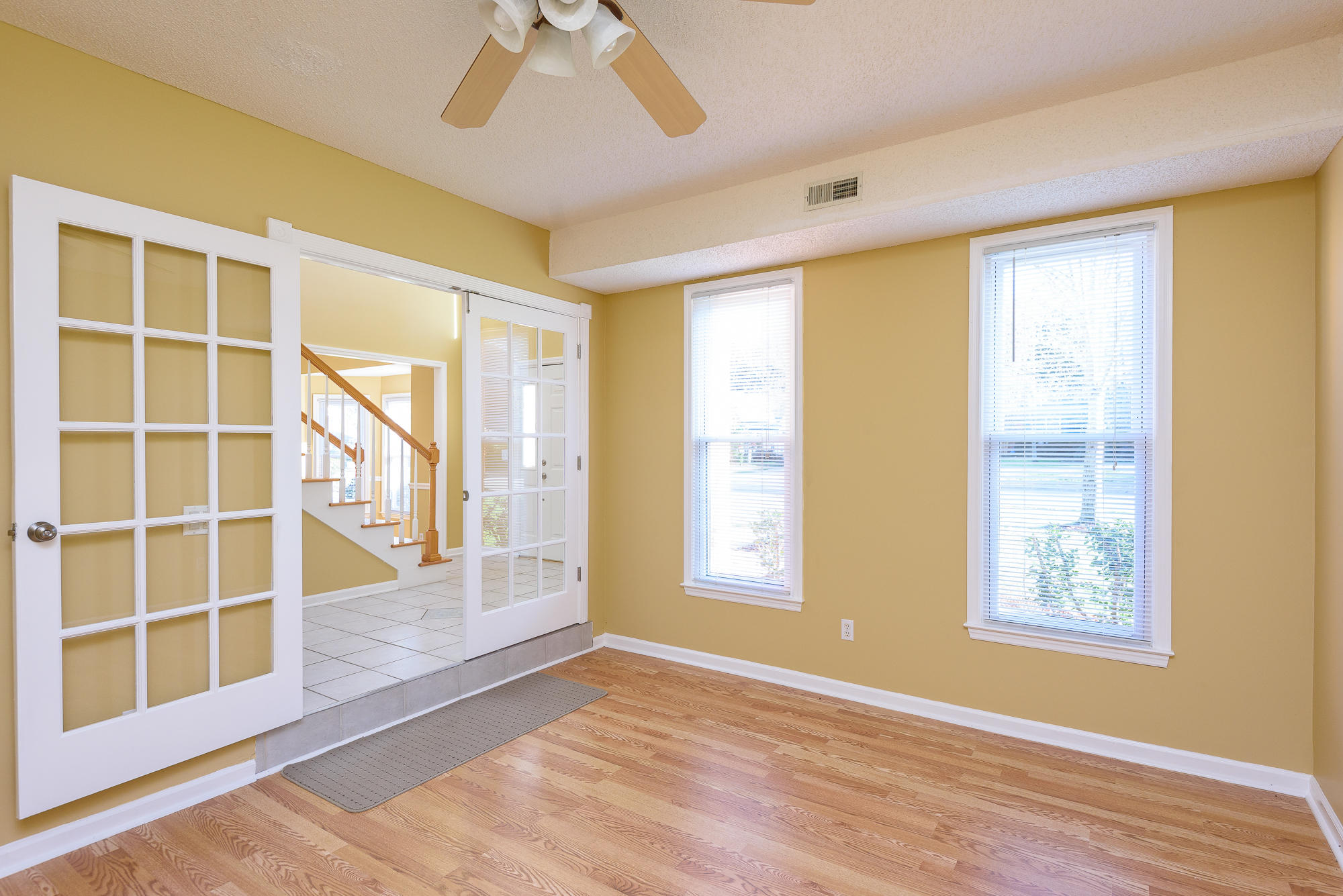 1630 Gunston Hall Road Hixson, TN 37343 - Photo 7 of 28 Living Room / Office