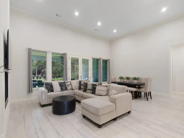 $3,200 | 12118 South Tara Plantation Drive, Tomball, TX 77375