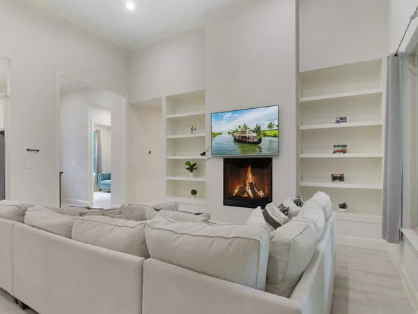 $3,200 | 12118 South Tara Plantation Drive, Tomball, TX 77375