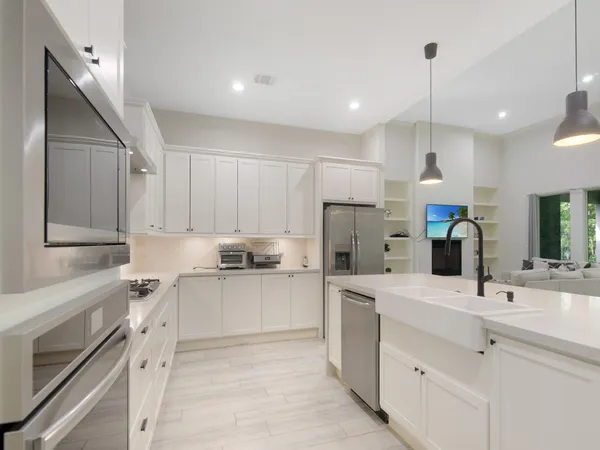 $3,200 | 12118 South Tara Plantation Drive, Tomball, TX 77375