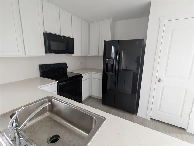 a view of a tennis court