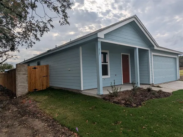 $1,600 | 619 Fisher Avenue, Princeton, TX 75407