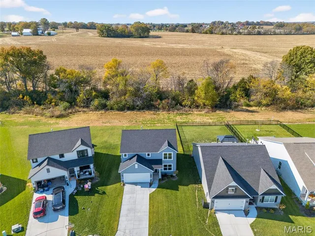 $420,000 | 1933 Rolling River Circle, St. Paul, MO 63366