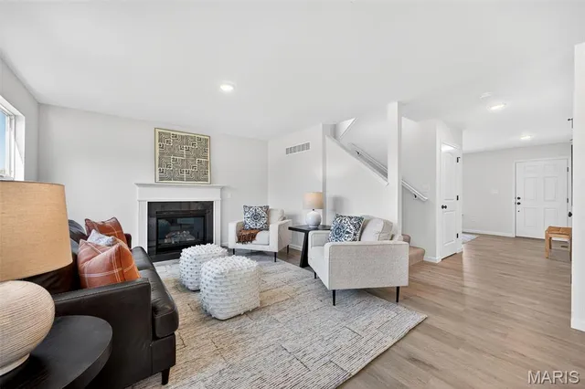 $420,000 | 1933 Rolling River Circle, St. Paul, MO 63366