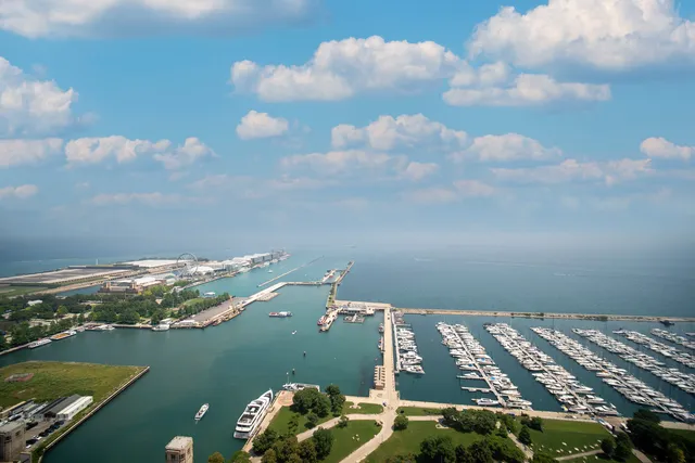 $2,000,000 | 450 East Waterside Drive, Unit 3302, Chicago, IL 60601