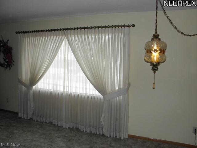 2100 Springfield Center Road Akron, OH 44312 - Photo 4 of 18 Second view Living Room