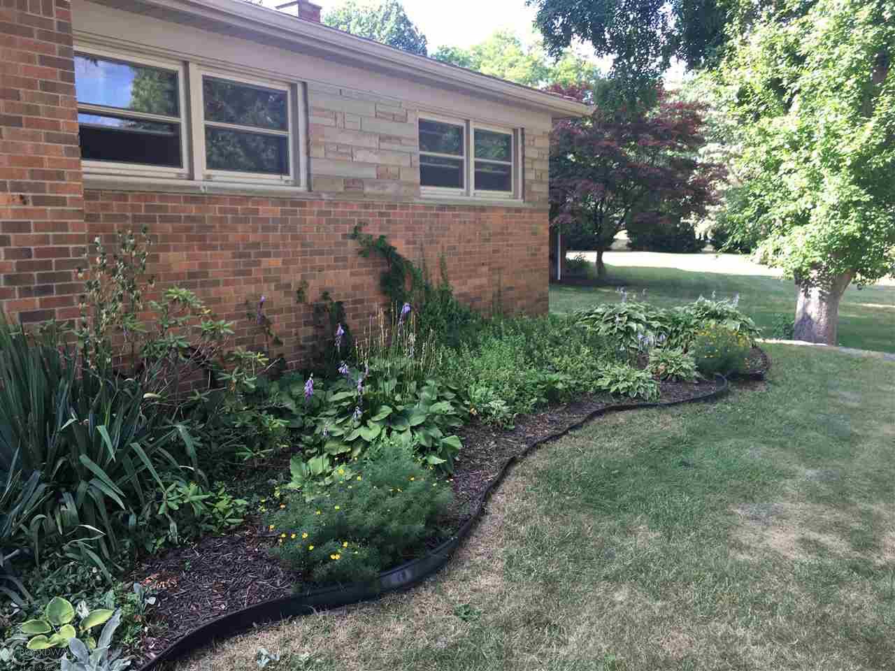 6301 Donaldson Road Troy, MI 48085 - Photo 47 of 50 Beautiful Landscape