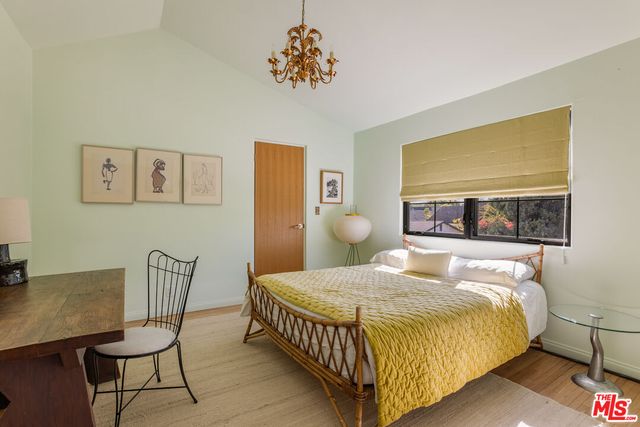 $3,225,000 | 6120 Warner Drive, Los Angeles, CA 90048