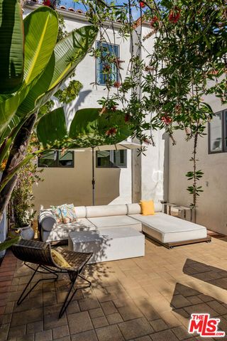 $3,225,000 | 6120 Warner Drive, Los Angeles, CA 90048