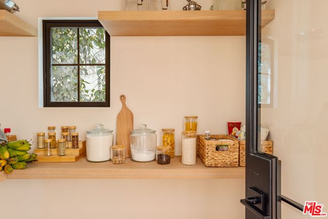 $3,225,000 | 6120 Warner Drive, Los Angeles, CA 90048