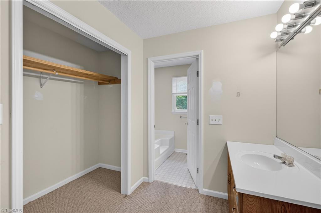 3701 Mulberry Lane High Point, NC 27265 - Photo 13 of 28
