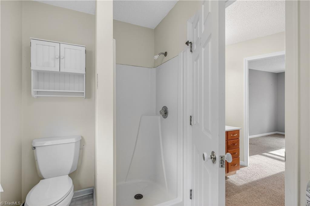 3701 Mulberry Lane High Point, NC 27265 - Photo 14 of 28