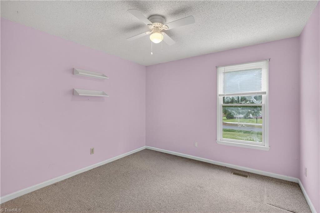 3701 Mulberry Lane High Point, NC 27265 - Photo 16 of 28