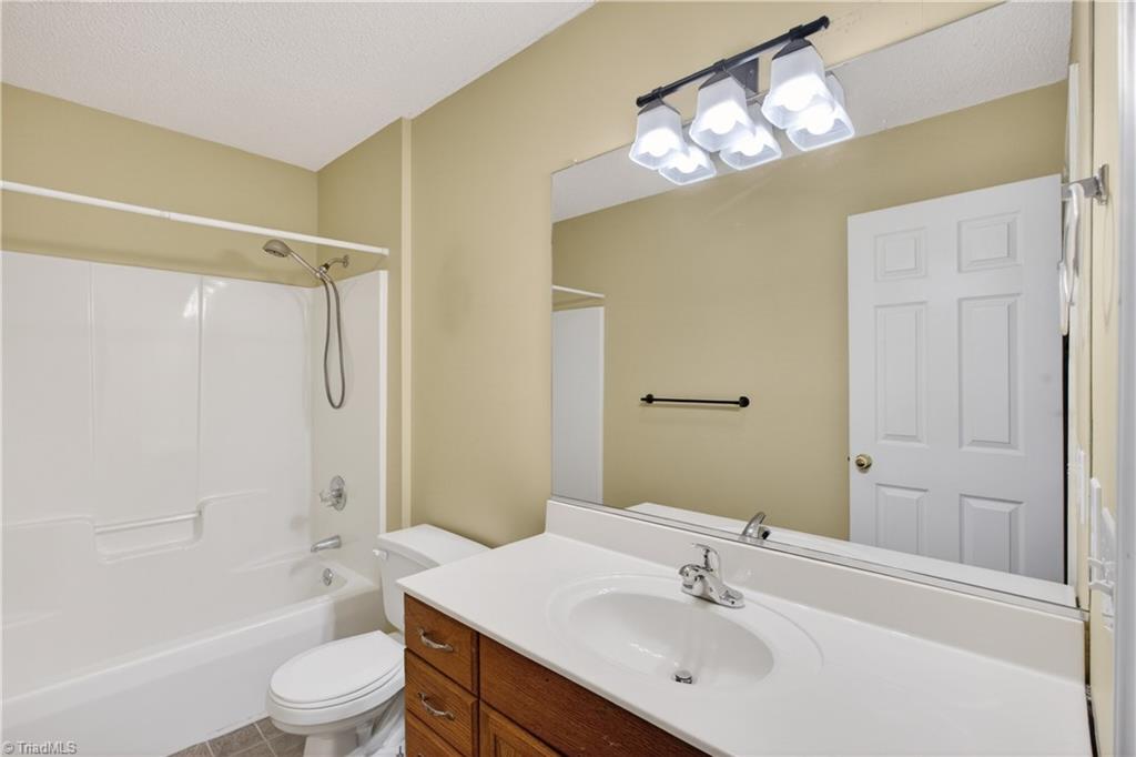 3701 Mulberry Lane High Point, NC 27265 - Photo 18 of 28