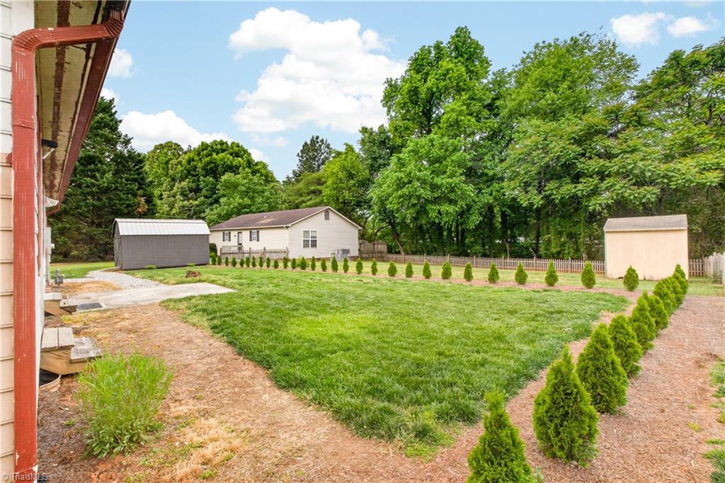 3701 Mulberry Lane High Point, NC 27265 - Photo 23 of 28
