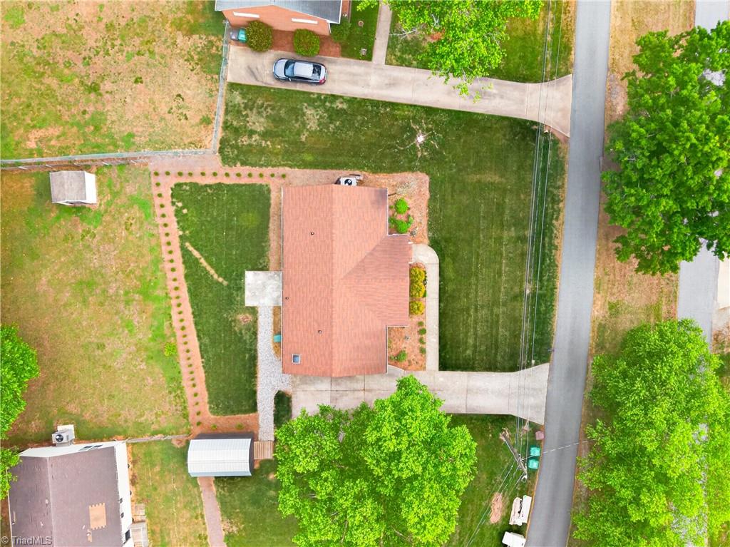 3701 Mulberry Lane High Point, NC 27265 - Photo 26 of 28