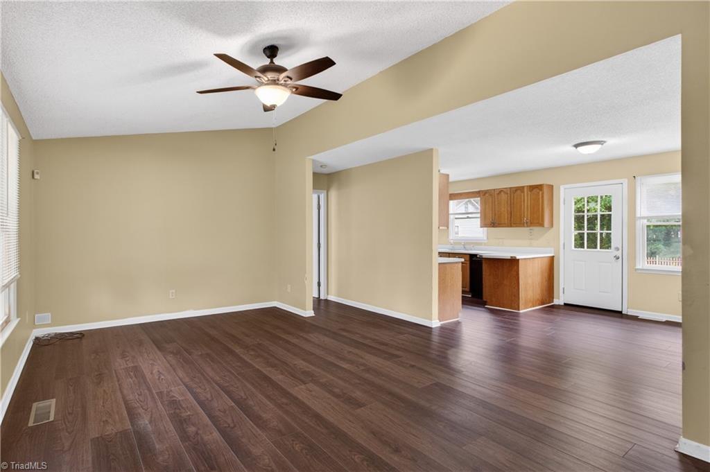 3701 Mulberry Lane High Point, NC 27265 - Photo 6 of 28