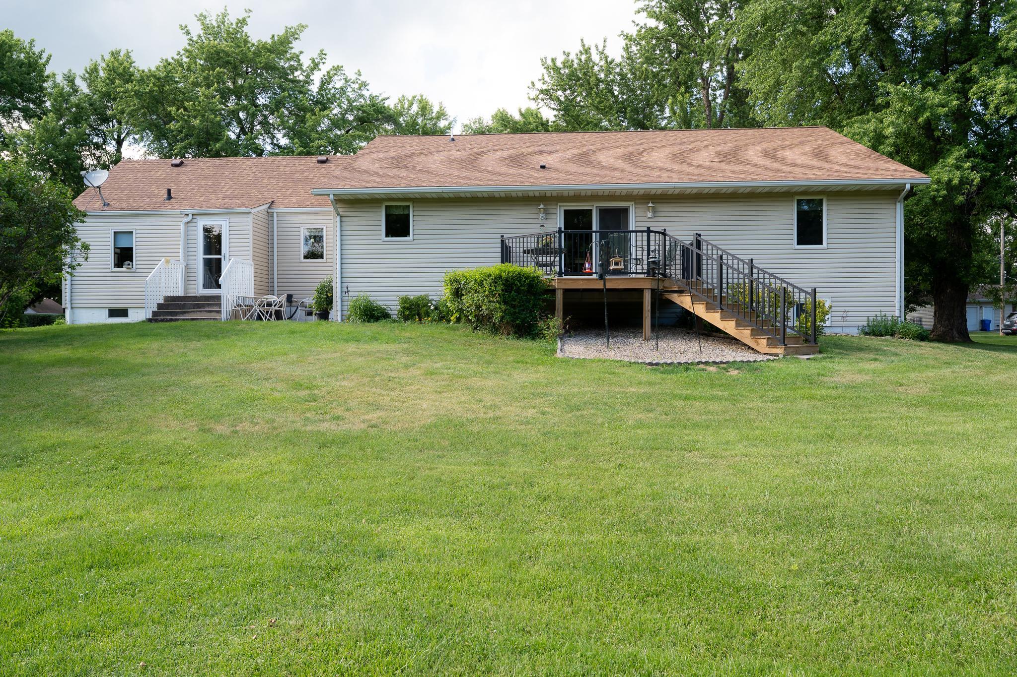 223 Oak Street Tyler, MN 56178 - Photo 3 of 24