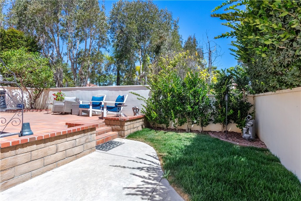 1175 Corte Riviera Camarillo, CA 93010 - Photo 30 of 33