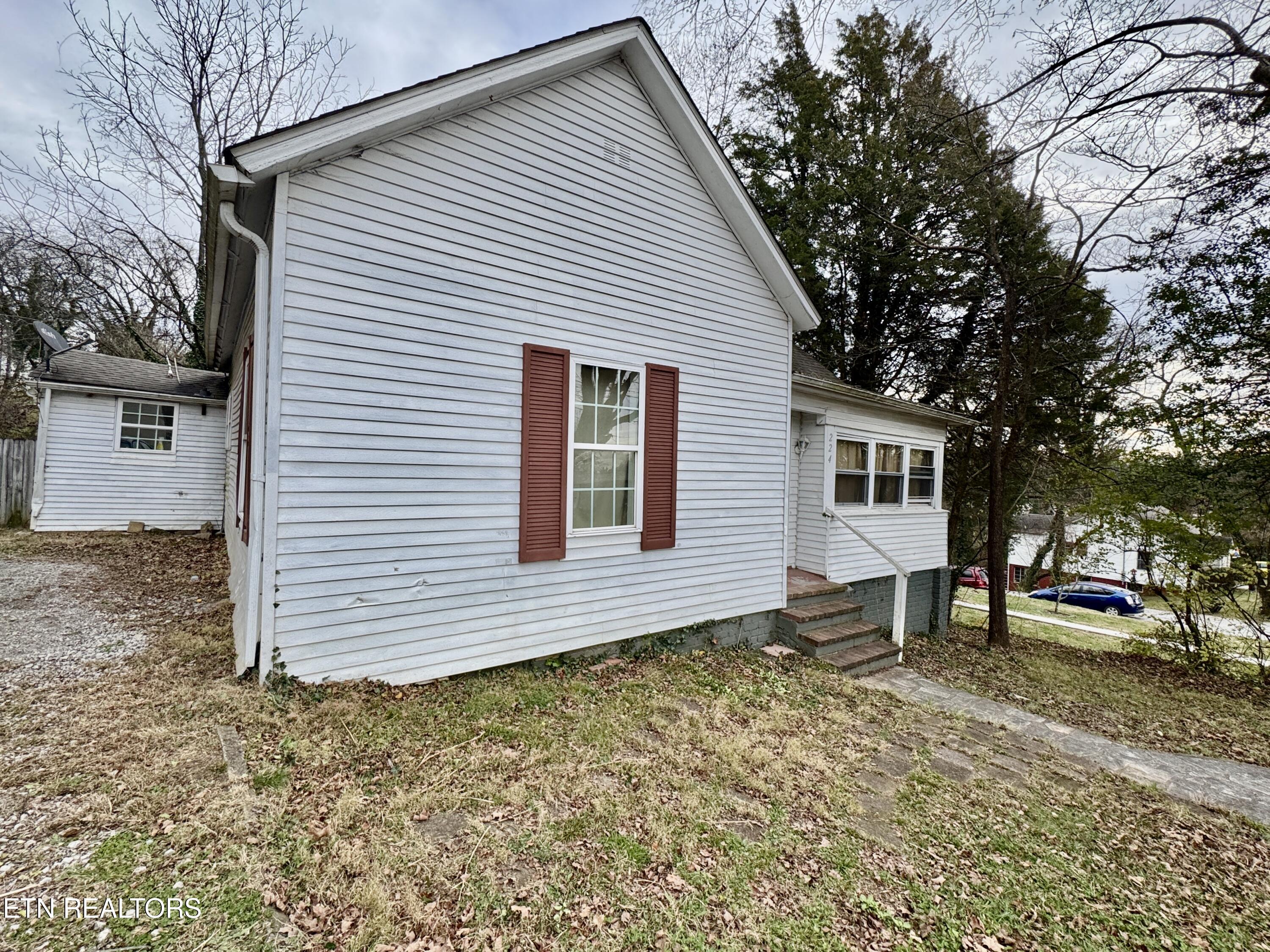 224 Hidell Road Knoxville, TN 37914 - Photo 3 of 9 2-3