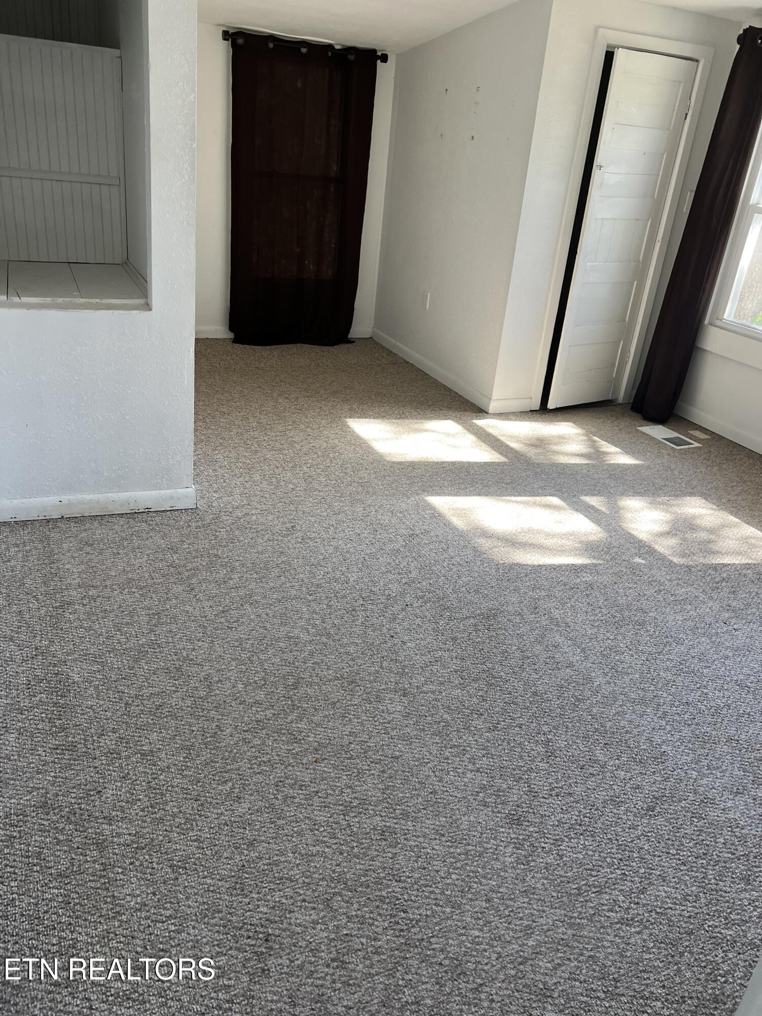 224 Hidell Road Knoxville, TN 37914 - Photo 7 of 9 2-7