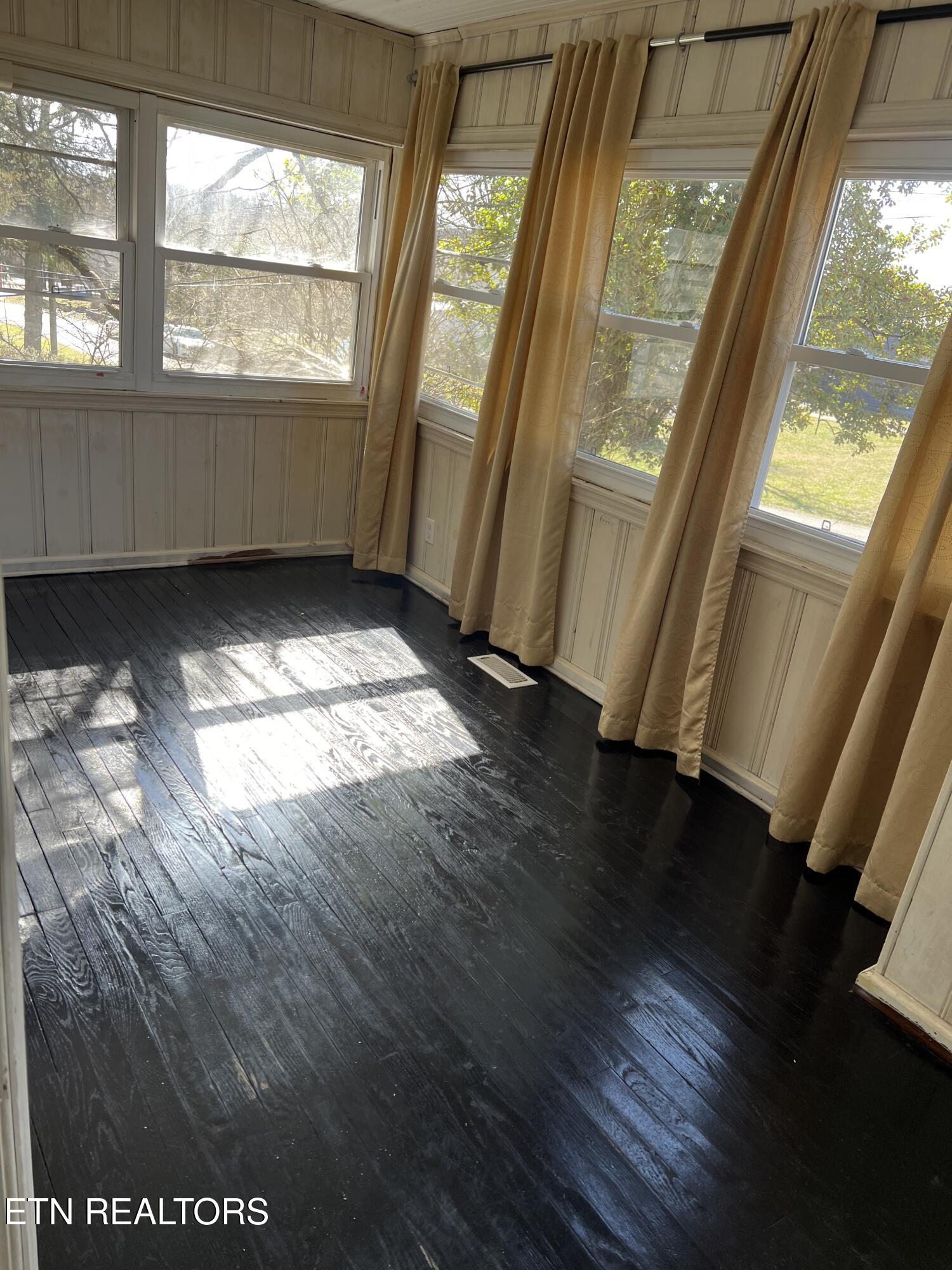 224 Hidell Road Knoxville, TN 37914 - Photo 8 of 9 2-8