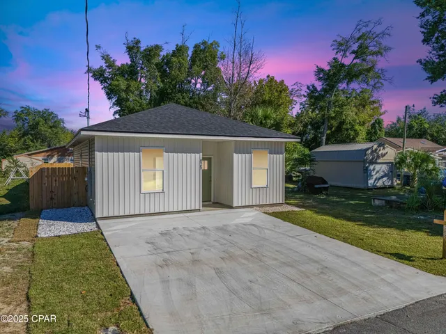 $240,000 | 825 East 12th Street, Panama City, FL 32401