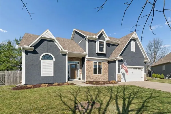 $475,000 | 21081 224th Street, Spring Hill, KS 66083