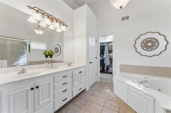 $475,000 | 21081 224th Street, Spring Hill, KS 66083