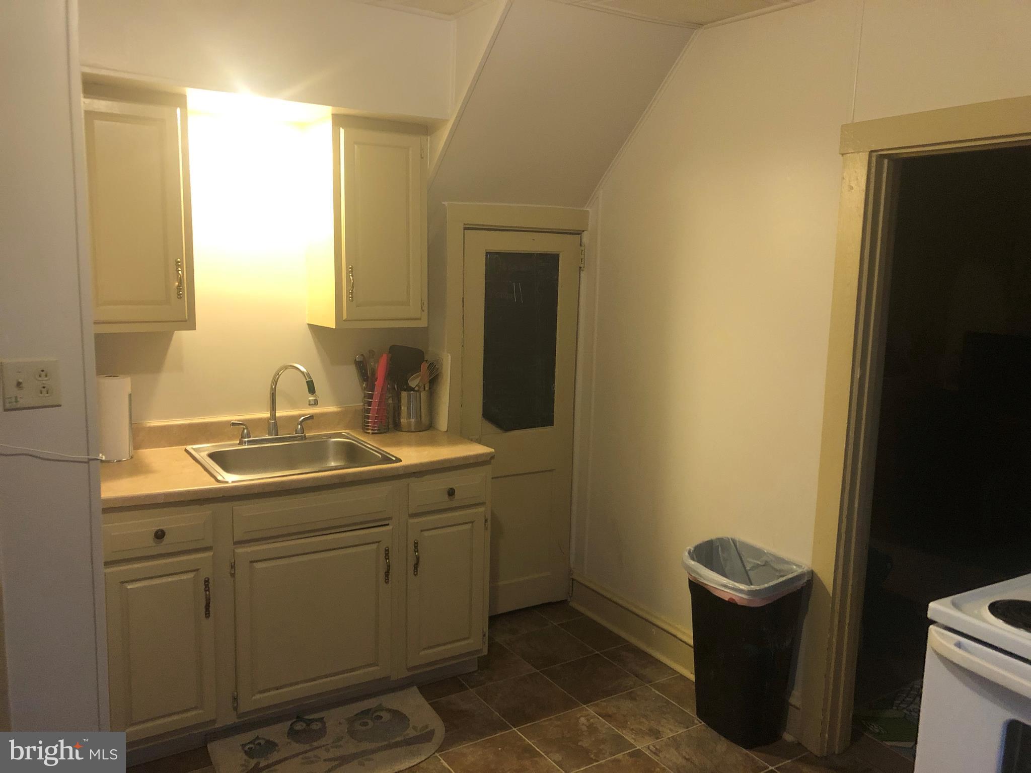 1237 New Holland Road Reading, PA 19607 - Photo 3 of 13
