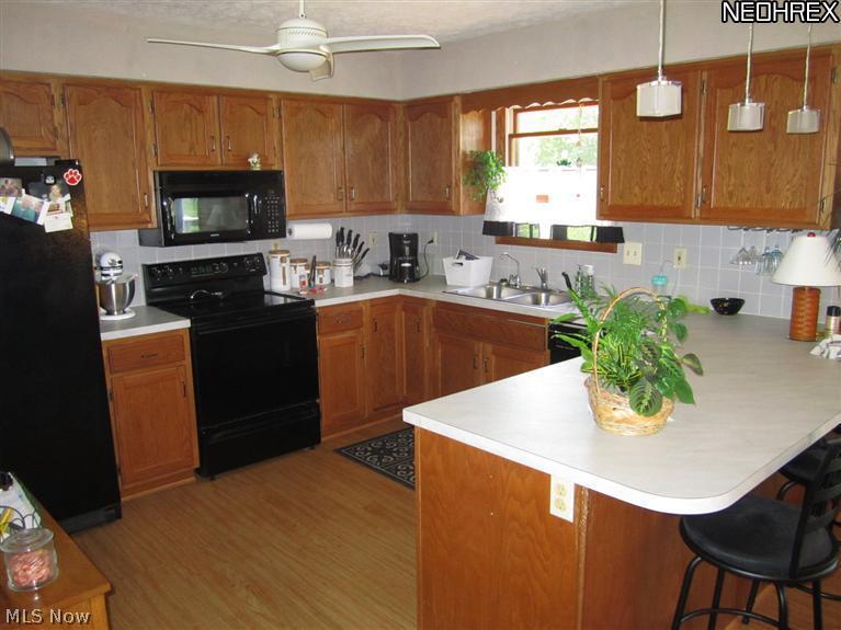792 West Hutton Road Wooster, OH 44691 - Photo 3 of 17