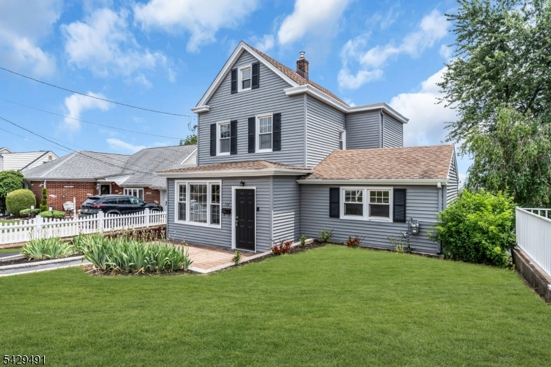 724 3rd Street Lyndhurst, NJ 07071 - Photo 2 of 24