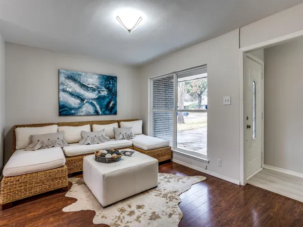 $2,600 | 819 Kingswood Avenue, Richardson, TX 75080