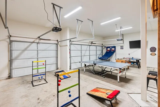 a view of a workspace with furniture