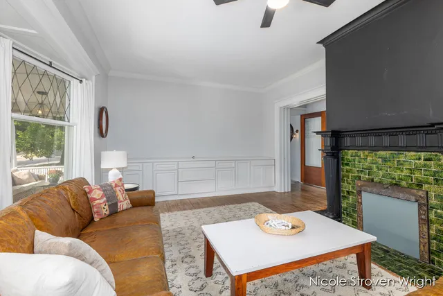 $897,500 | 400 Fulton Street East, Grand Rapids, MI 49503